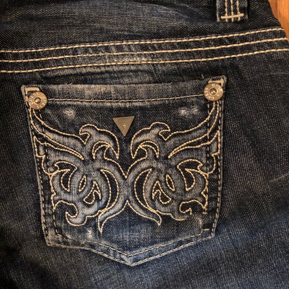 Guess Jeans - Picture 4 of 5